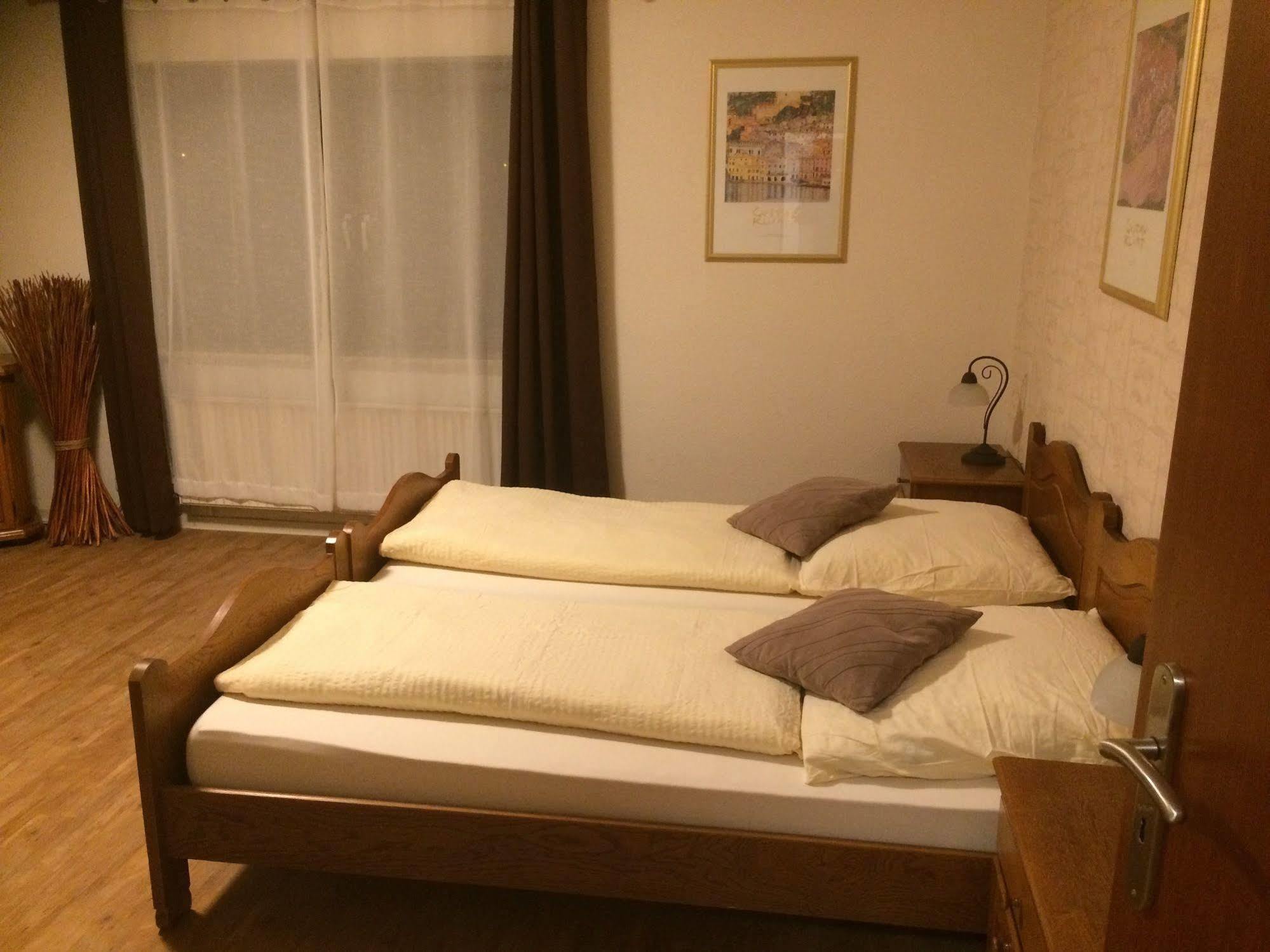 Hotel Zum Schnackel In Mainz 비스바덴 외부 사진